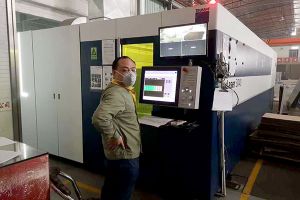 廣州市激光切割加工廠，【恒宇泰金屬】教你怎么選擇靠譜的加工商