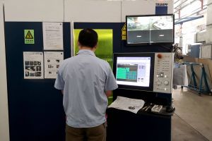 激光金屬切割設(shè)備在使用過程中應(yīng)注意哪些問題