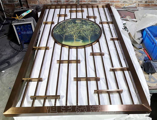 不銹鋼處理簡(jiǎn)介 屏風(fēng)內(nèi)花格隔斷