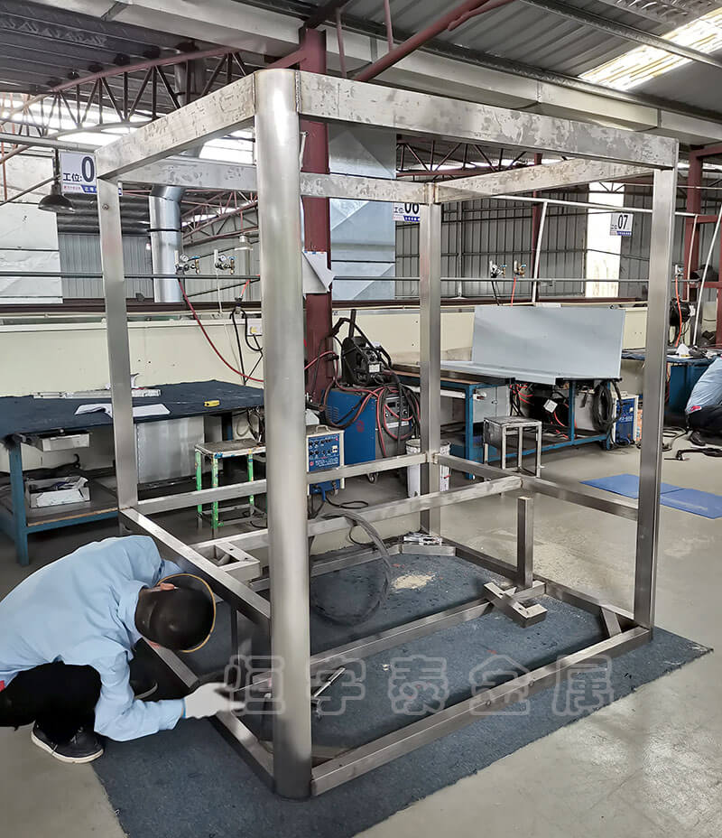 鈑金機柜在焊接加工過程中需要注意五個關鍵環節