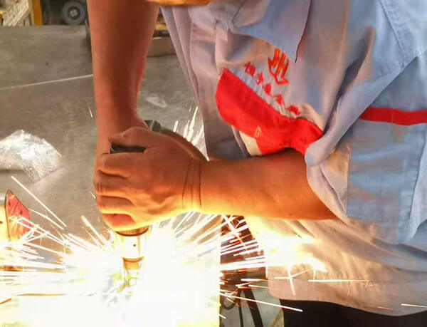 確保不銹鋼在焊接加工過程中的安全性是至關重要的